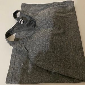 UNIQLO women’s airism bra sleeveless top